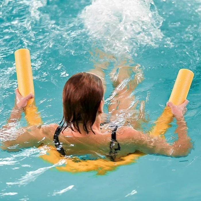 Bagheta Din Spuma Aquagym Lungime 1600 mm, Diametru 67 mm, Material Spuma, Culoare Gama Variata, Compatibil Conector Da-Sport...