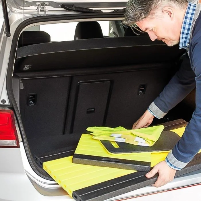 Placi Din Spuma Pentru Reparatii Auto Lungime 900 mm, Latime 420 mm, Grosime 30 mm, Culoare Negru / Galben, Buc / Pachet 13-S...